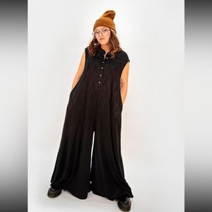 White leg, one piece romper. Black diamond pattern 🖤🖤